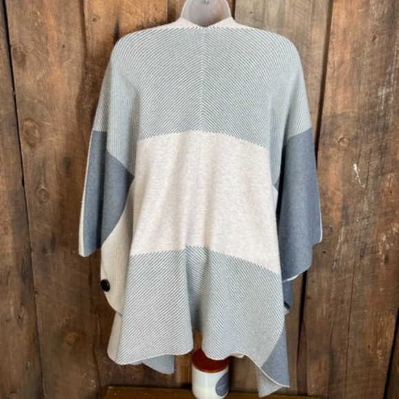 Sioni Knit Wrap - Size Small/Medium - Picture 2 of 10